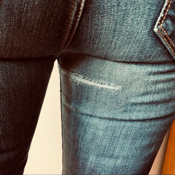 J Brand blue pencil leg jeans, 5 pockets, zipper closure, size 27 - Picture 7 of 8